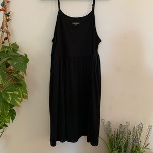 Black dress with pockets